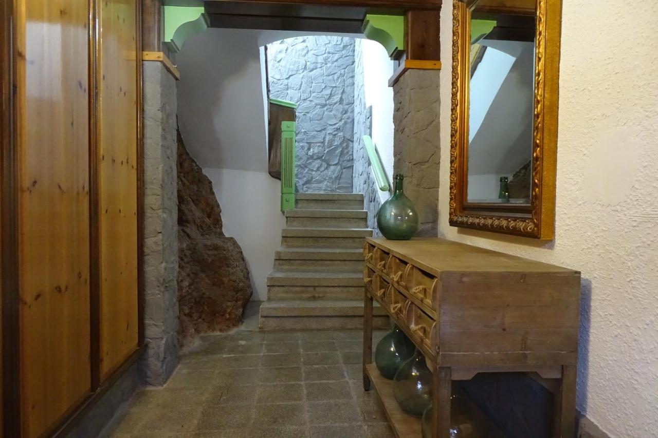 Apartamento A Los Pies Del Rio Ebro Miravet Dış mekan fotoğraf